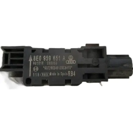 Audi A3 S3 8P Airbag deployment crash/impact sensor 8E0959651A