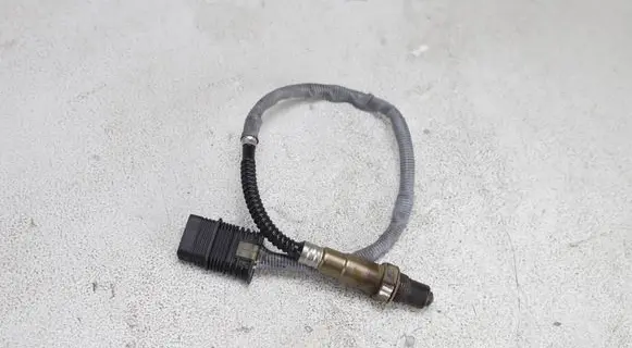 BMW X1 E84 Lambda probe sensor 7589122 0258010418