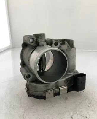 Renault Koleos I Throttle valve 8200330810 8200330812 0281002681