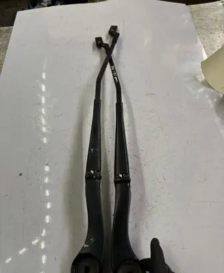 Ford Transit Custom Front wiper blade arm W000035490
