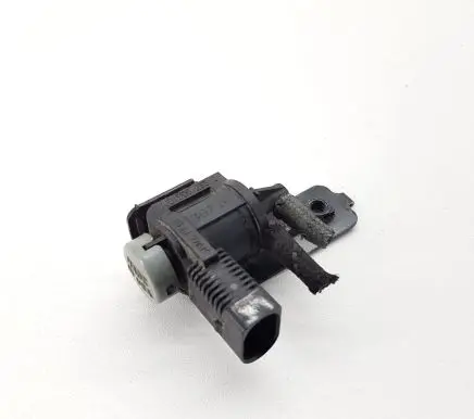 Audi A6 S6 C5 4B Turbo solenoid valve 4B0906269B 1J0906283C
