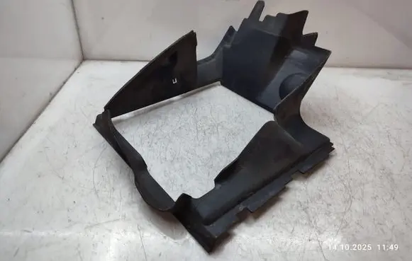 Audi Q7 4L Intercooler air channel guide 4L0117335F