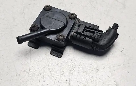 BMW 3 E90 E91 Exhaust gas pressure sensor 7789219