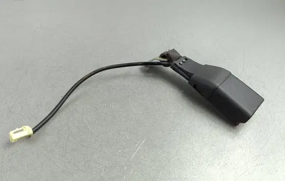 Subaru Outback (BS) Rear seatbelt buckle 1074451