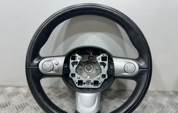 Mini One - Cooper Coupe R56 Steering wheel