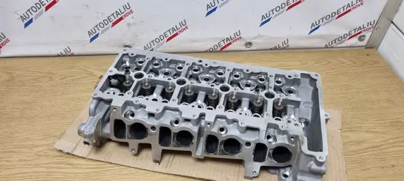 BMW 3 F30 F35 F31 Engine head 8513709