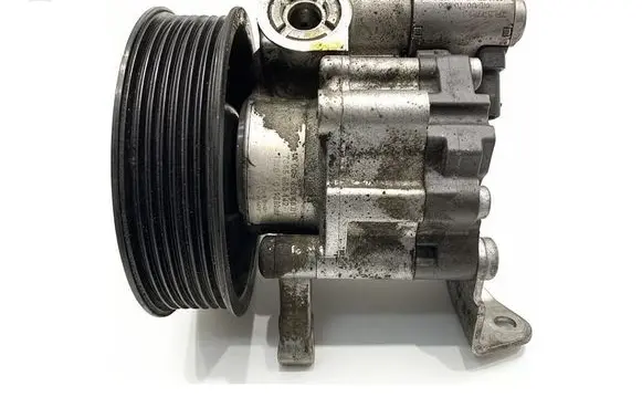 Mercedes-Benz E W212 Power steering pump A0064664801