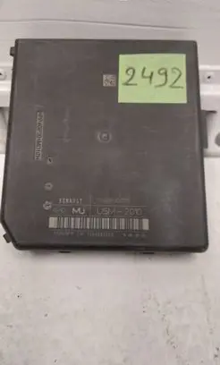 Renault Master III Fuse module 284B63007R USM2010 1356061320