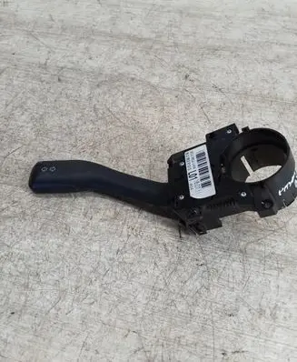 Volkswagen PASSAT B5 Indicator stalk 8L0953513G 202852URB