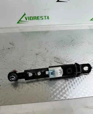 Hyundai Tucson TL Seat belt height adjuster 88890D7000 D7HSA170921H21344