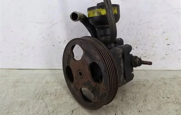 Mitsubishi Galant Power steering pump 