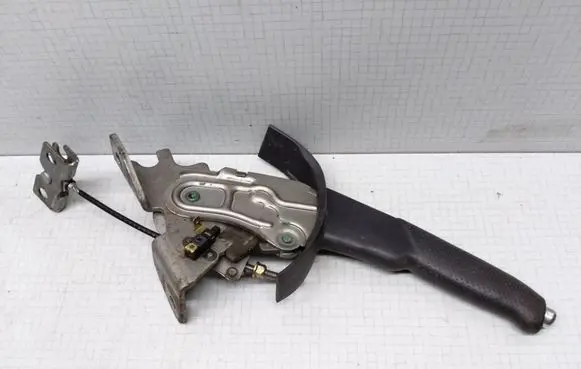 Toyota Avensis T220 Handbrake/parking brake lever assembly 3110001116