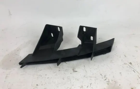 Audi Q7 4L Front bumper mounting bracket 4L0807334