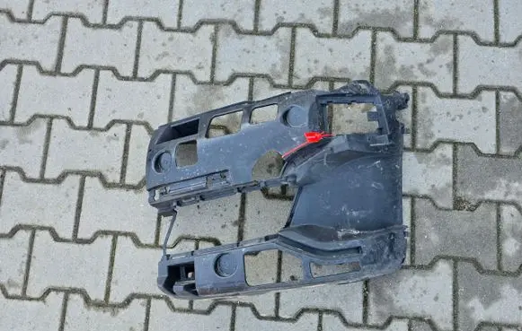 BMW 5 G30 G31 Front bumper mounting bracket 9498601