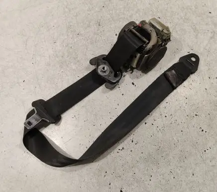 Peugeot 607 Front seatbelt B507743