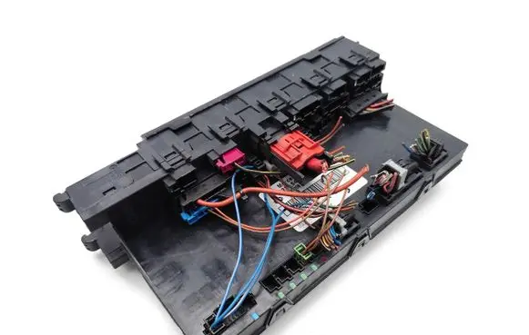 Mercedes-Benz E W211 Fuse module 2115455301 5DK00804727