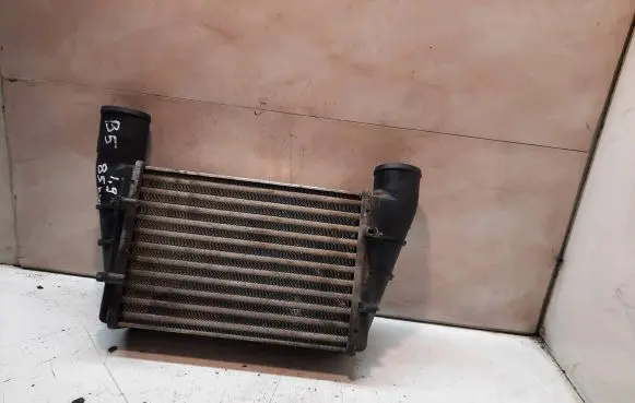 Volkswagen PASSAT B5 Intercooler radiator 058145805A R01402007