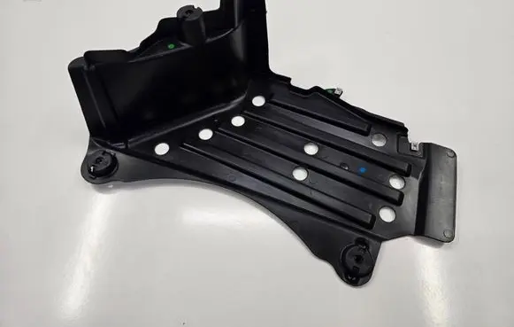 Seat Ibiza V (KJ) Engine splash shield/under tray 6F0825205
