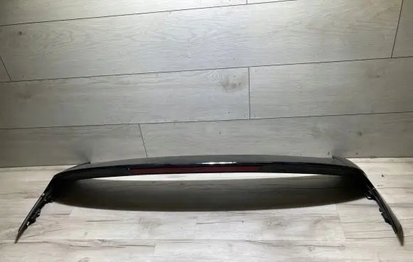 Tailgate/trunk spoiler