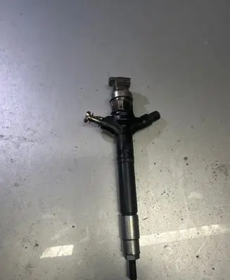Toyota Auris 150 Fuel injector 5009060A 03FBEA02 00FBE5ED