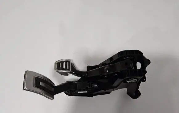 Volkswagen Tiguan Pedal assembly 5Q1721058ER 5Q1721058 5Q17235503L