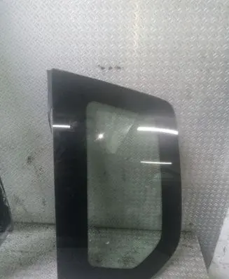Mazda 2 Rear side window