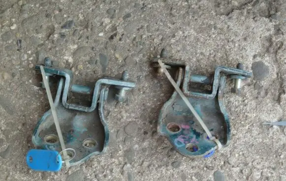 Mitsubishi Colt Front door hinge set 