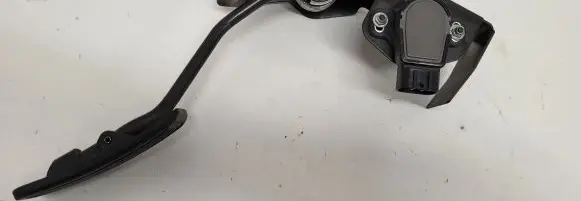 Toyota Avensis T250 Accelerator throttle pedal