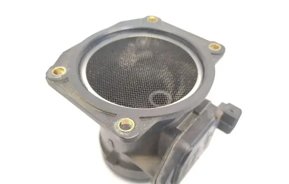 Volkswagen PASSAT B5 Mass air flow meter 058133471 136297