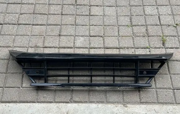 Volvo XC60 Front bumper lower grill 32234959