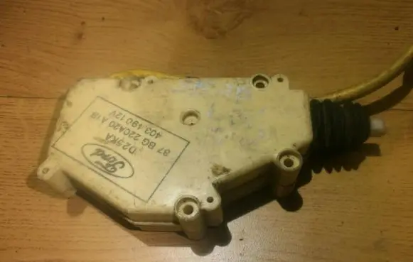 Ford Scorpio Central locking motor 87bg220a20a1b
