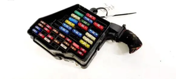 Volkswagen Golf IV Fuse box set 1J1970005P 1J1970014G
