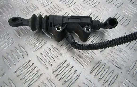 Mini One - Cooper R50 - 53 Clutch master cylinder 13670610ge 6758825