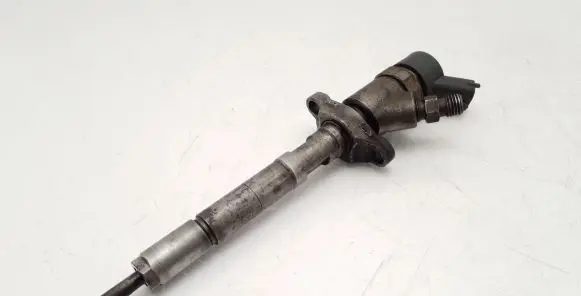 Ford C-MAX I Fuel injector 0445110188