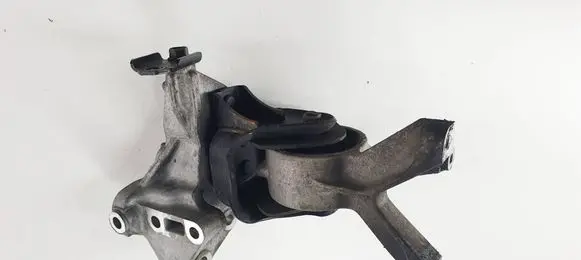 Suzuki Kizashi Engine mount vacuum valve 