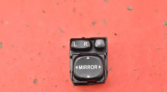 Toyota Avensis Verso Mirror heating switch 183575