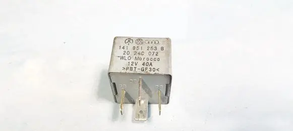 Volkswagen PASSAT B5 Other relay 141951253b 20240072