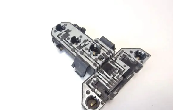 Volkswagen Golf IV Tail light bulb cover holder 1J6945257