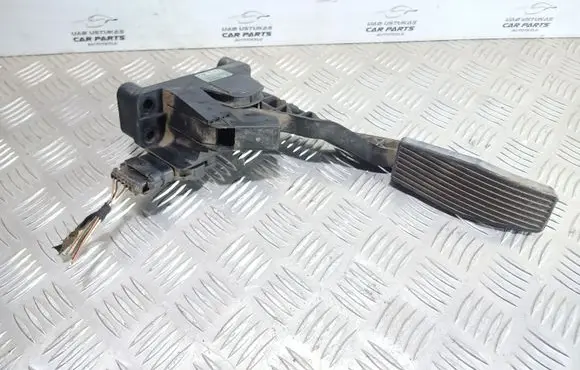 Opel Zafira A Accelerator throttle pedal 0281002298 90581208