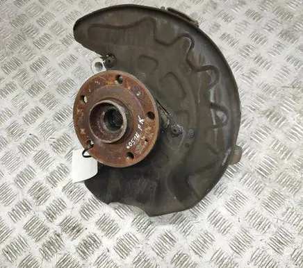 Volkswagen PASSAT B8 Front wheel hub 5Q0407257A