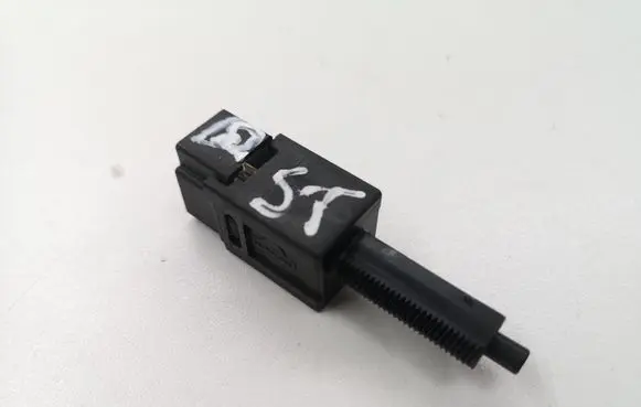 Nissan Juke I F15 Brake pedal sensor switch