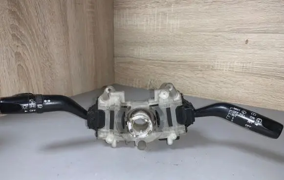 Mazda 626 Wiper turn signal indicator stalk/switch 17B122 17A089