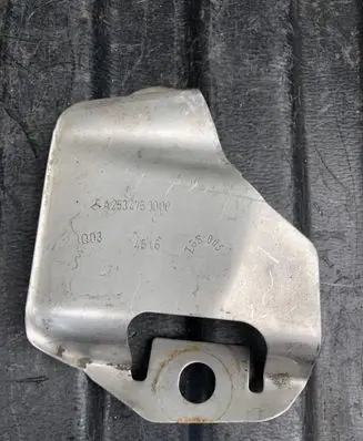 Mercedes-Benz GLC X253 C253 Fuel tank mounting bracket A2534750000