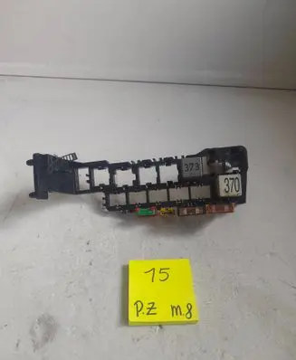 Volkswagen PASSAT B5 Other relay 28478239