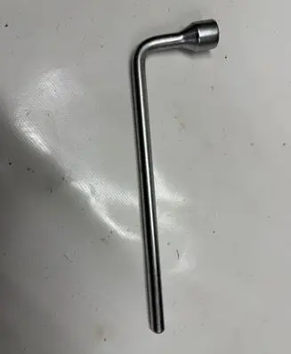 Mercedes-Benz E W124 Wheel nut wrench 1205810246
