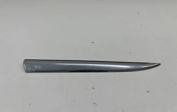 Mercedes-Benz EQE v295 Fender trim (molding)