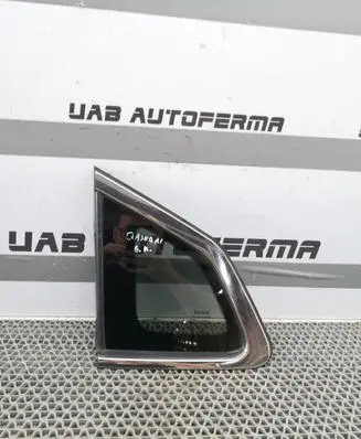 Nissan Qashqai Rear side window
