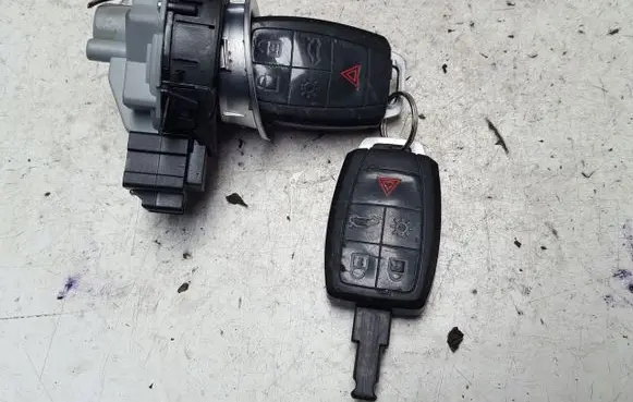 Volvo V50 Ignition lock 30782535