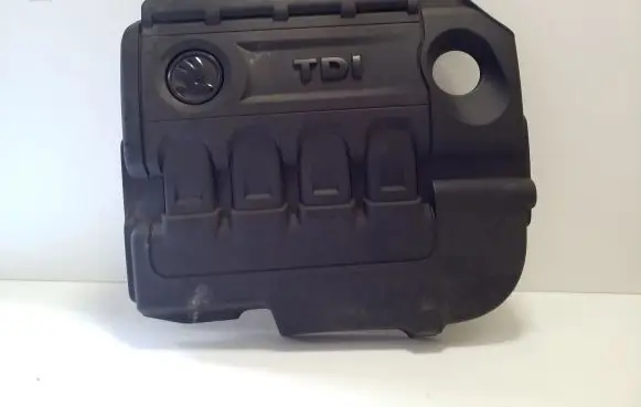 Skoda Superb B8 (3V) Engine cover (trim) 04L103925T