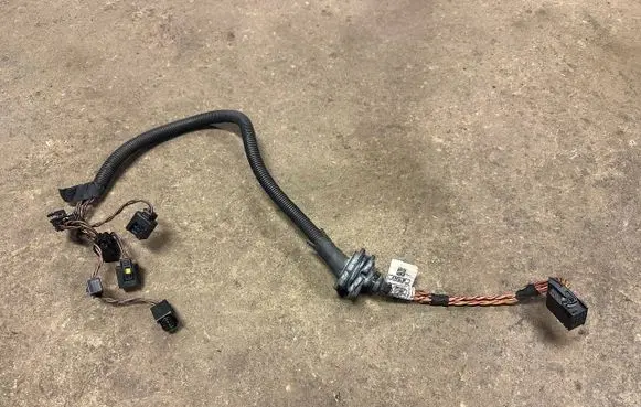 BMW 3 E90 E91 Fuel injector wires 850779806 EMB92ZL 075742